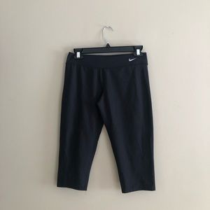 nike dri-fit cropped exercise leggings